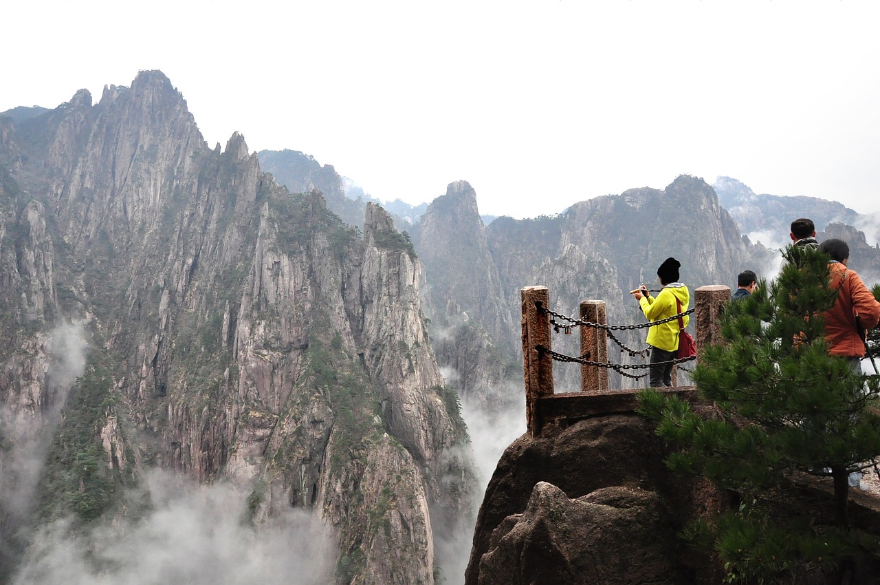 揭秘黄山，云海奇峰下的秘境之旅——深度游攻略